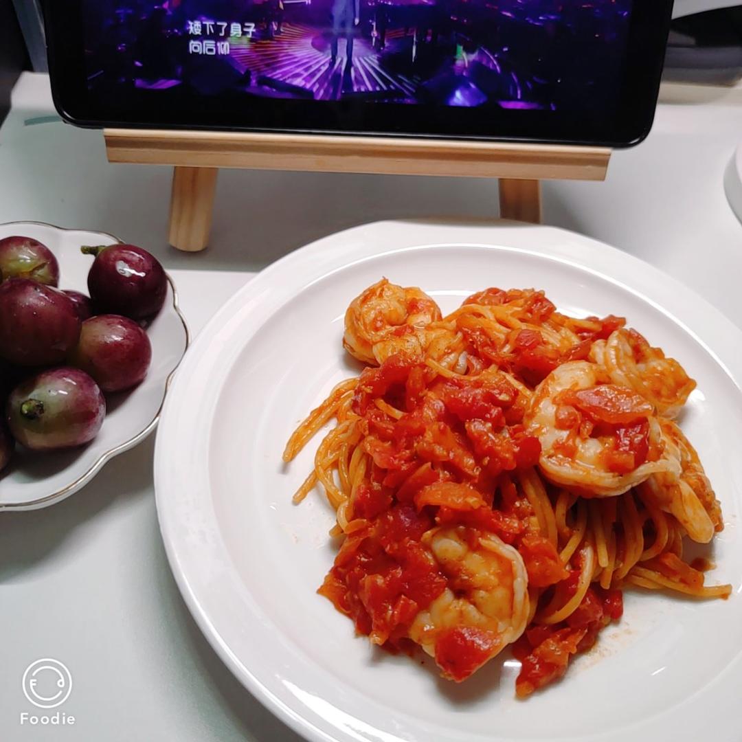 番茄鲜虾意面