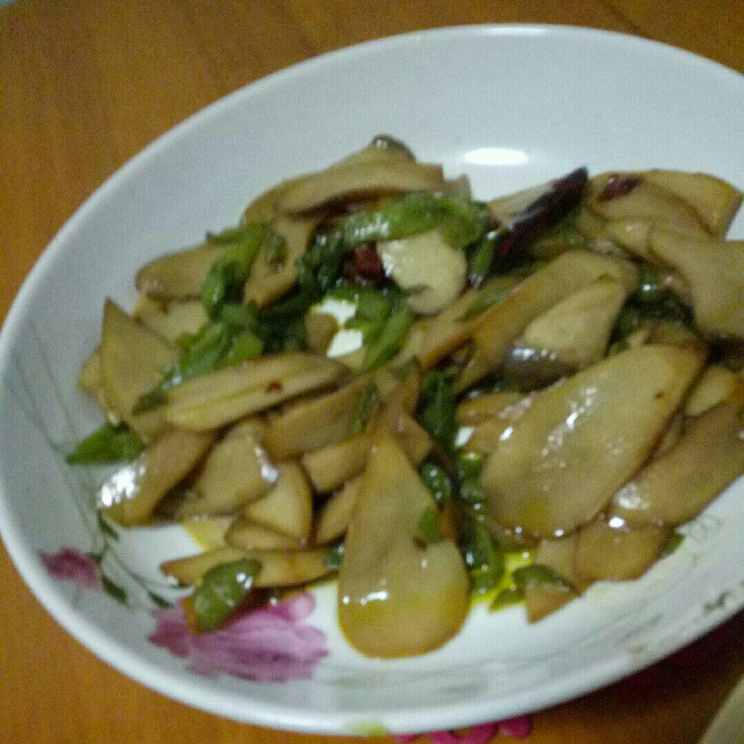 杏鲍菇炒青椒