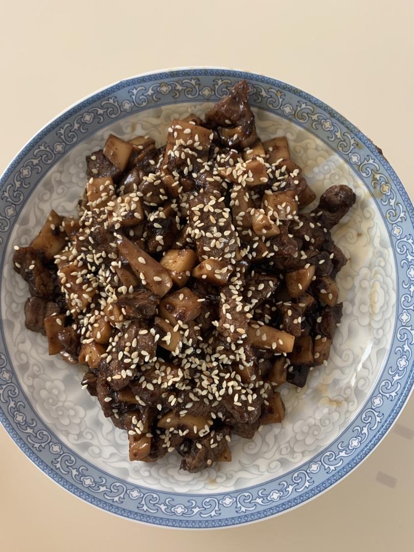杏鲍菇炒牛肉粒