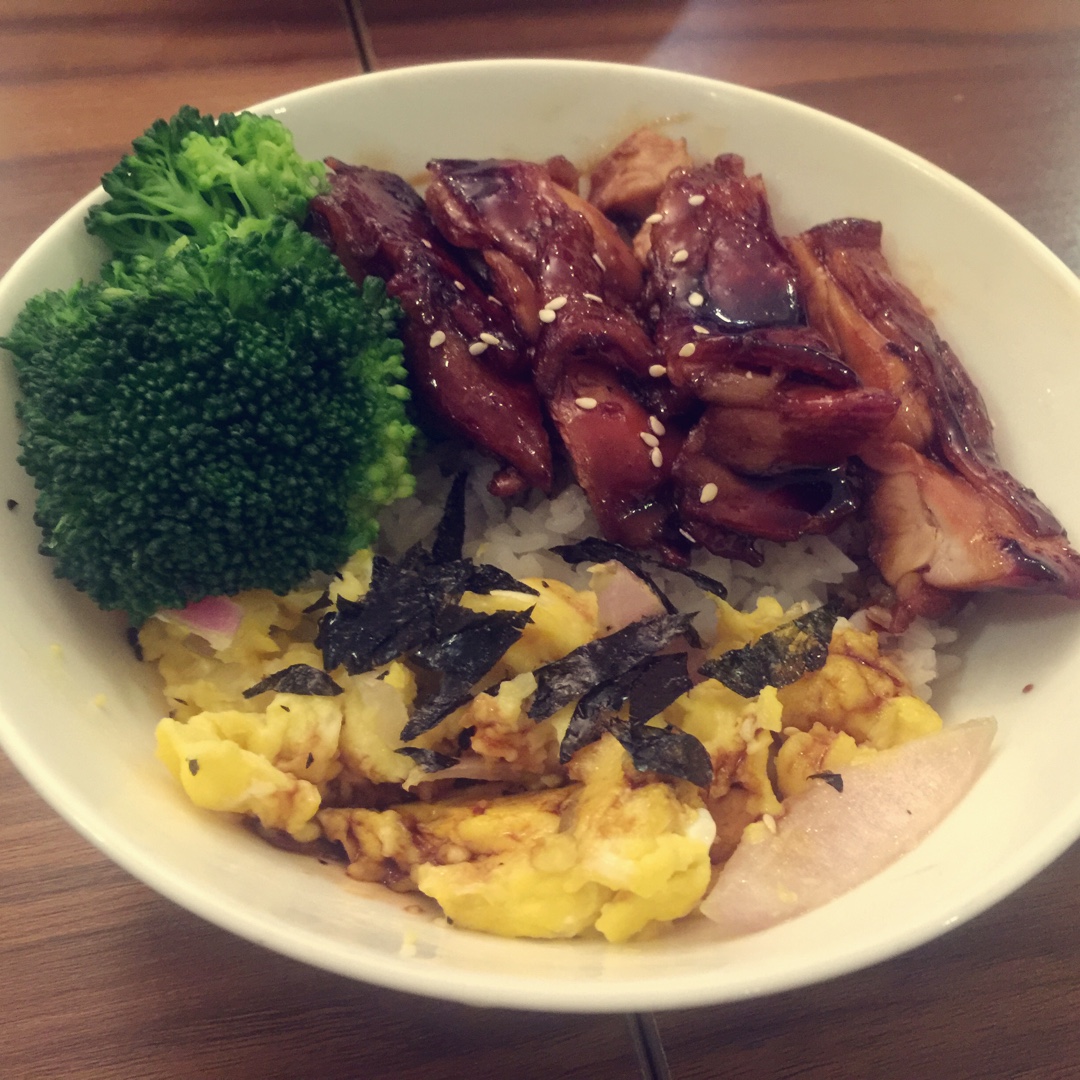 照烧鸡腿饭