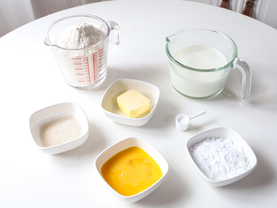 纯奶手撕吐司的做法 步骤1