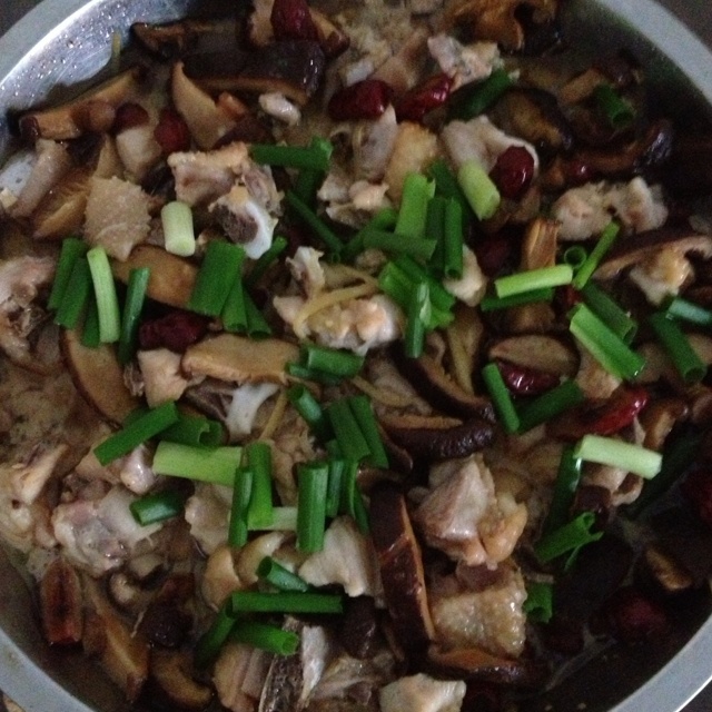 香菇蒸鸡块