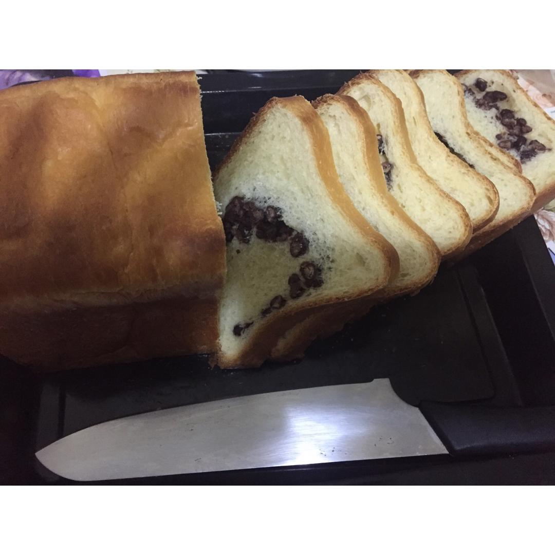 鲜奶红豆吐司