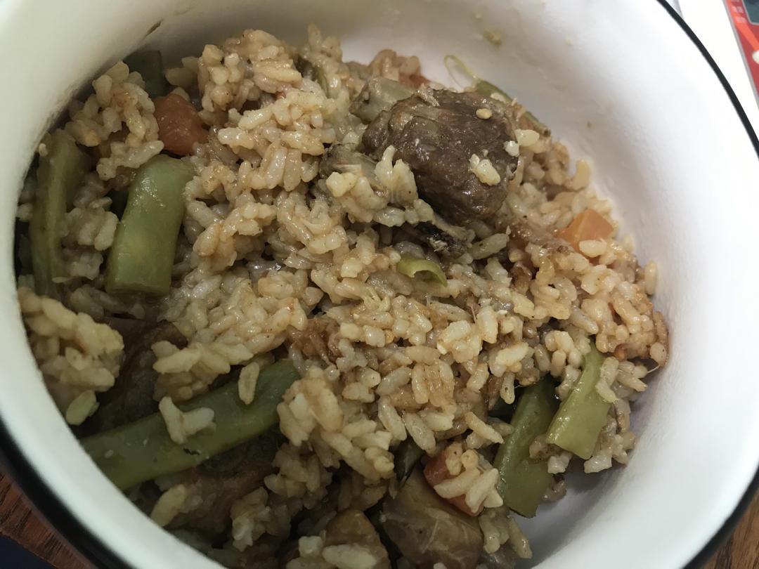 【排骨焖饭】