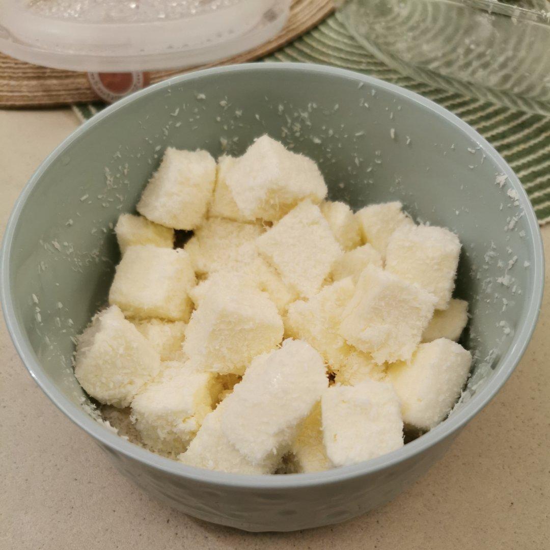 完胜85度C牛奶椰丝小方