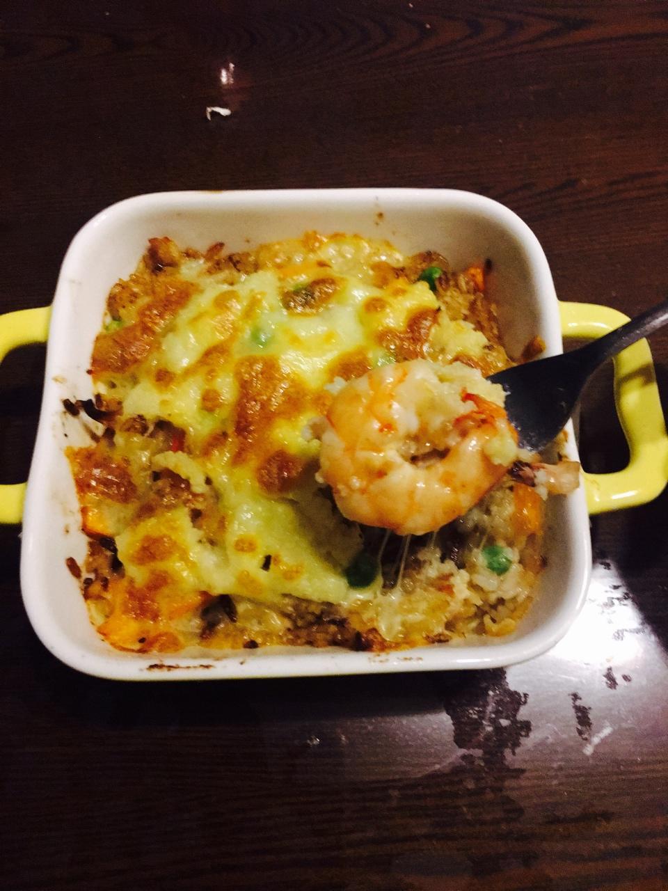 海鲜焗饭 Seafood Fried Rice with Cheesy Topping