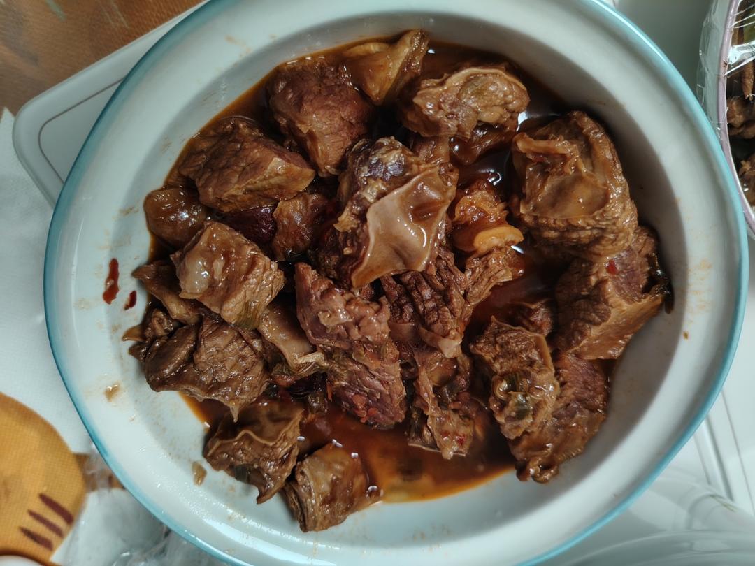 康师傅红烧牛肉面那个味的炖牛肉
