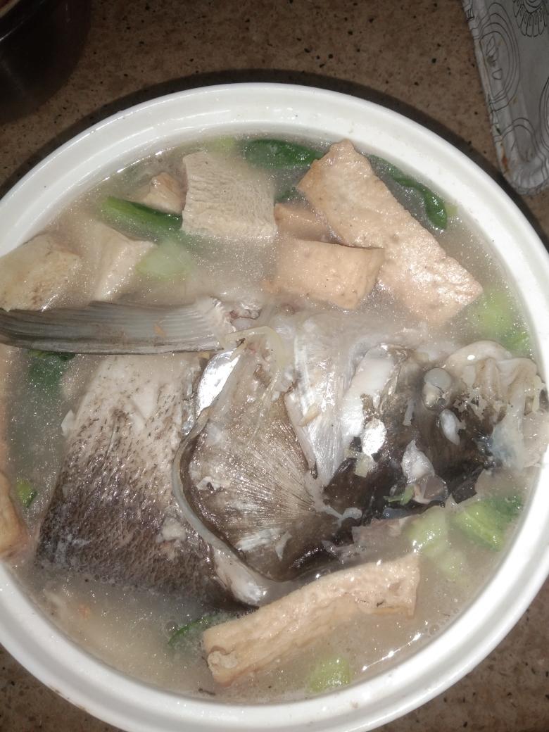 鱼头豆腐汤