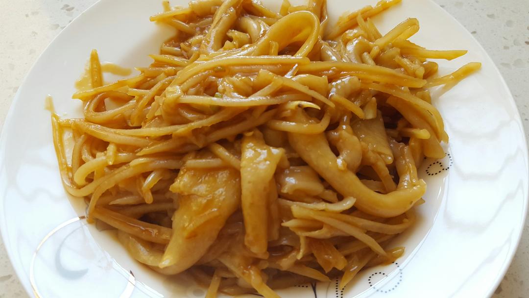 土豆丝炒面皮的做法