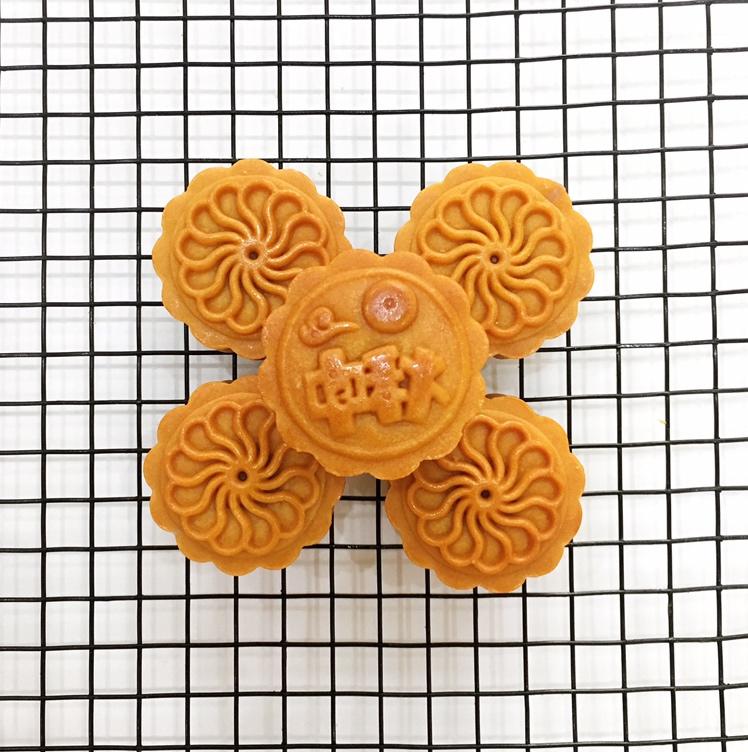 广式豆沙月饼（75克、50克、各种规格都有）