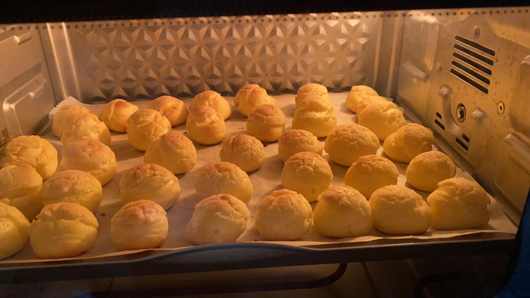 超级好吃的酥皮泡芙