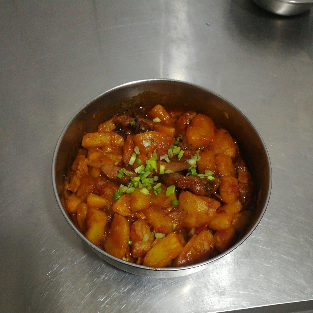 红烧土豆块