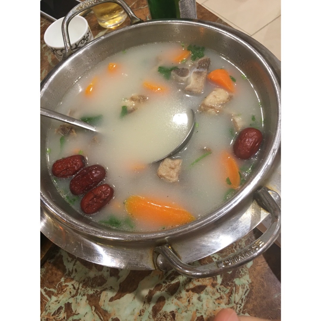 给我一个杯子，我要喝下全世界