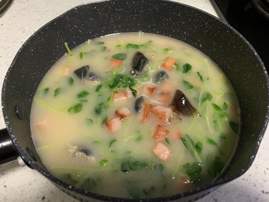 春日美食|豆苗皮蛋汤