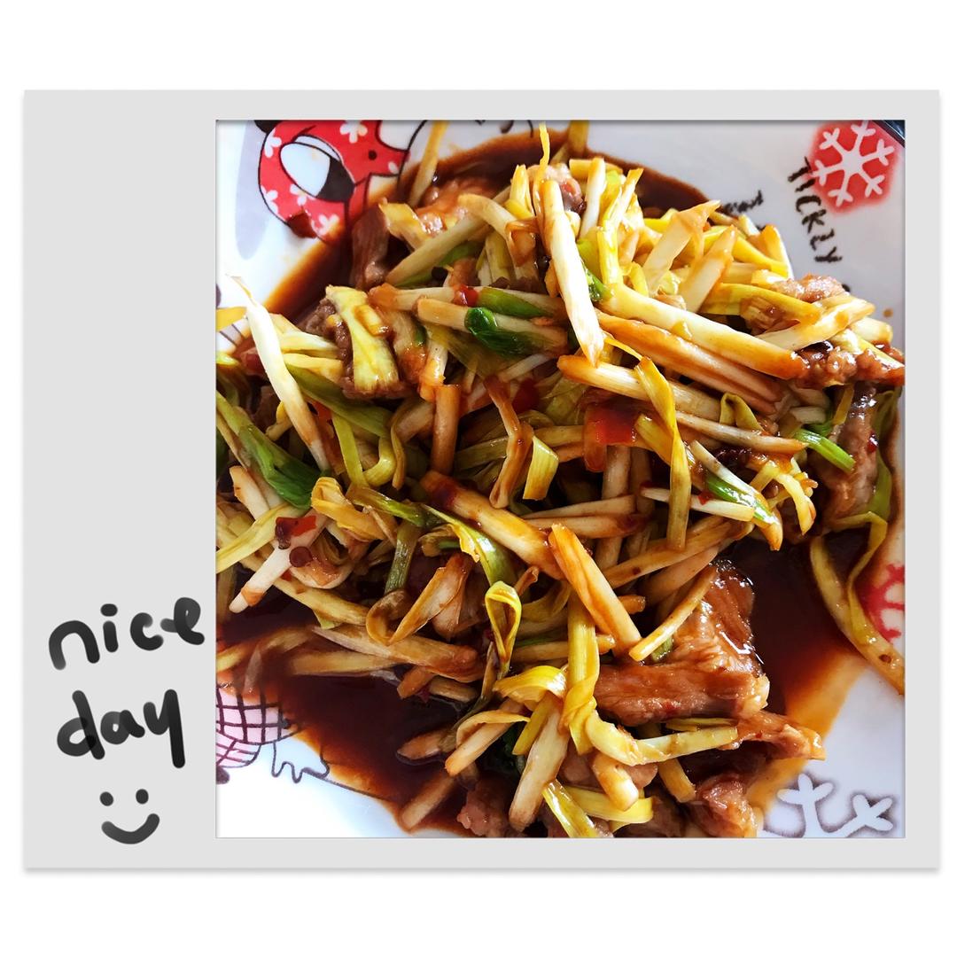 超级下饭的蒜苗炒肉，零失败