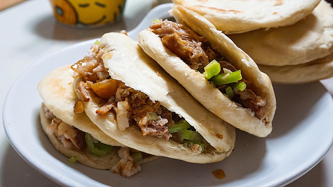 肉夹馍(白吉馍的制作)