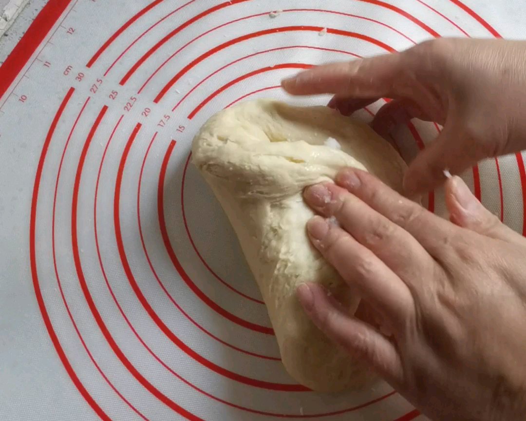 极简牛角面包（不用机器，不用折叠）的做法 步骤7