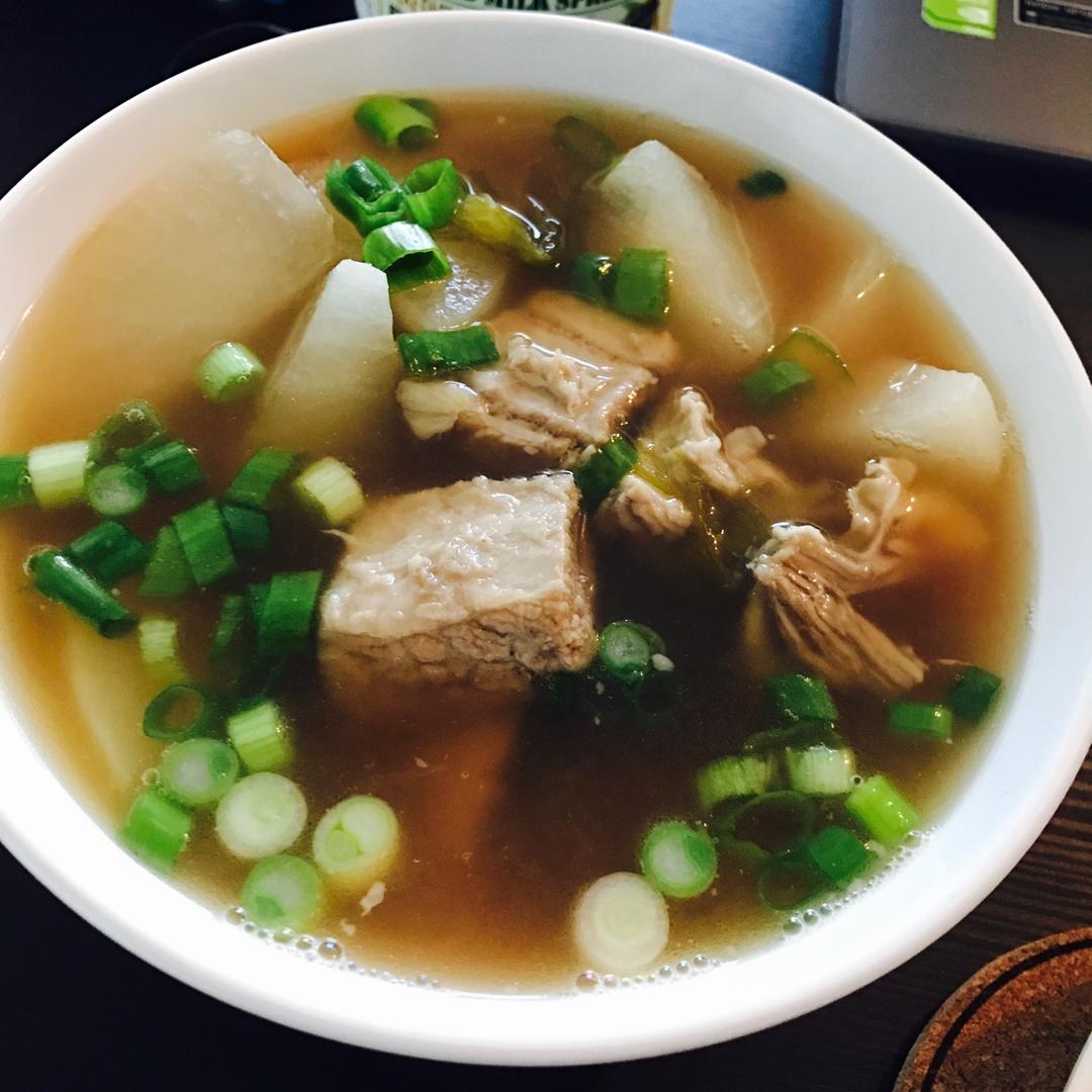 清炖白萝卜牛腩汤