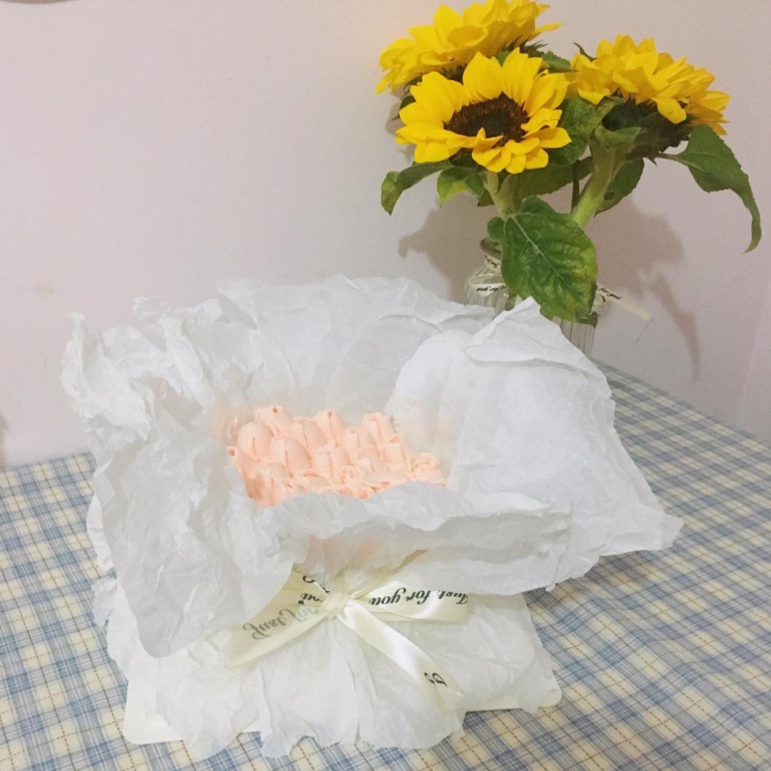 3分钟完成几乎零成本的女神节母亲节花束蛋糕