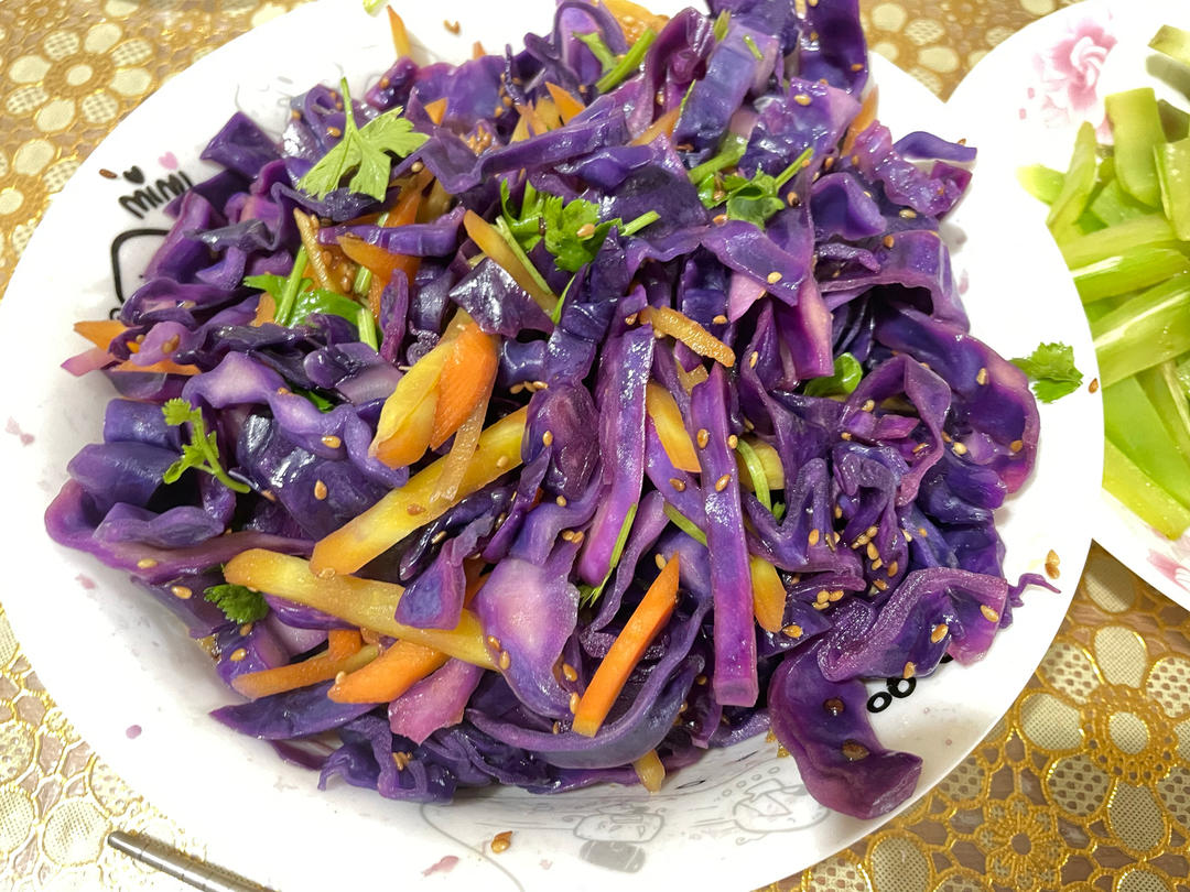 凉拌紫甘蓝