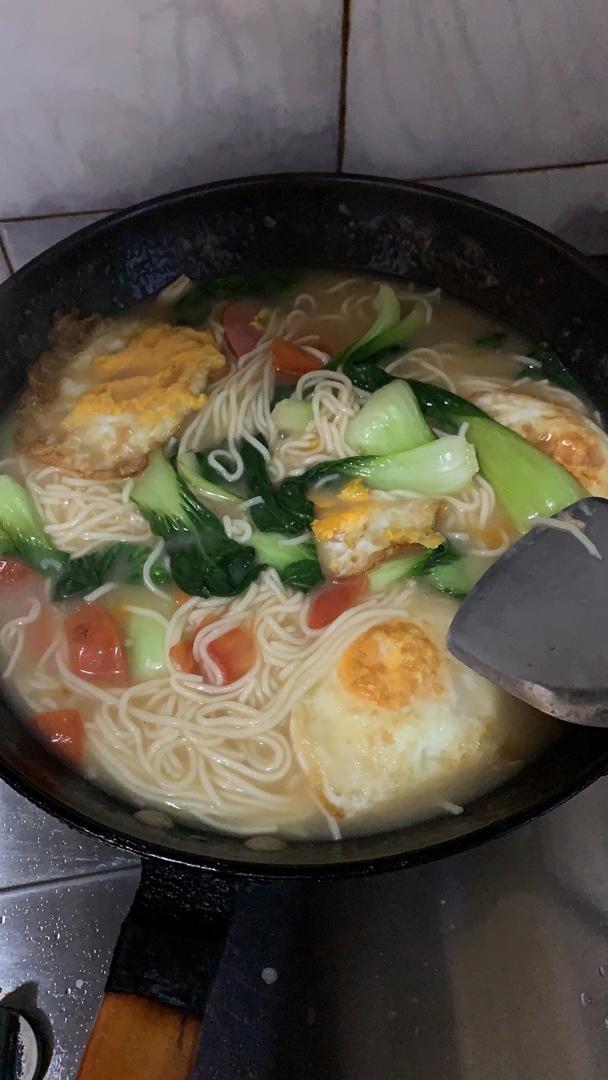 百吃不厌🍅番茄鸡蛋面
