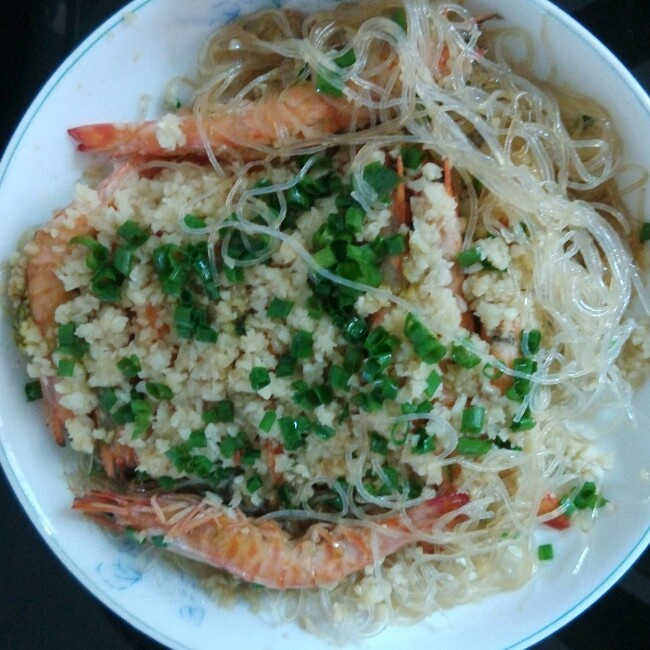 蒜蓉粉丝蒸大虾