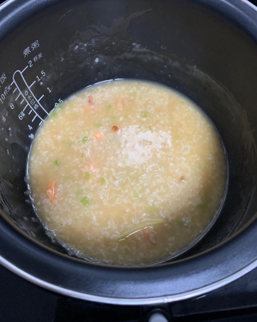 鲜虾砂锅粥