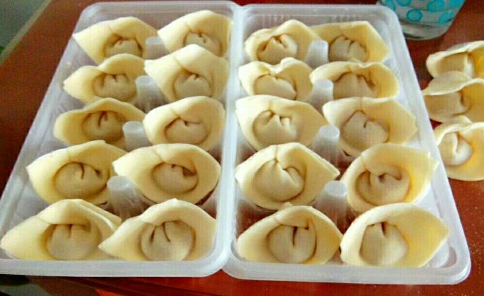 元宝馄饨的包法