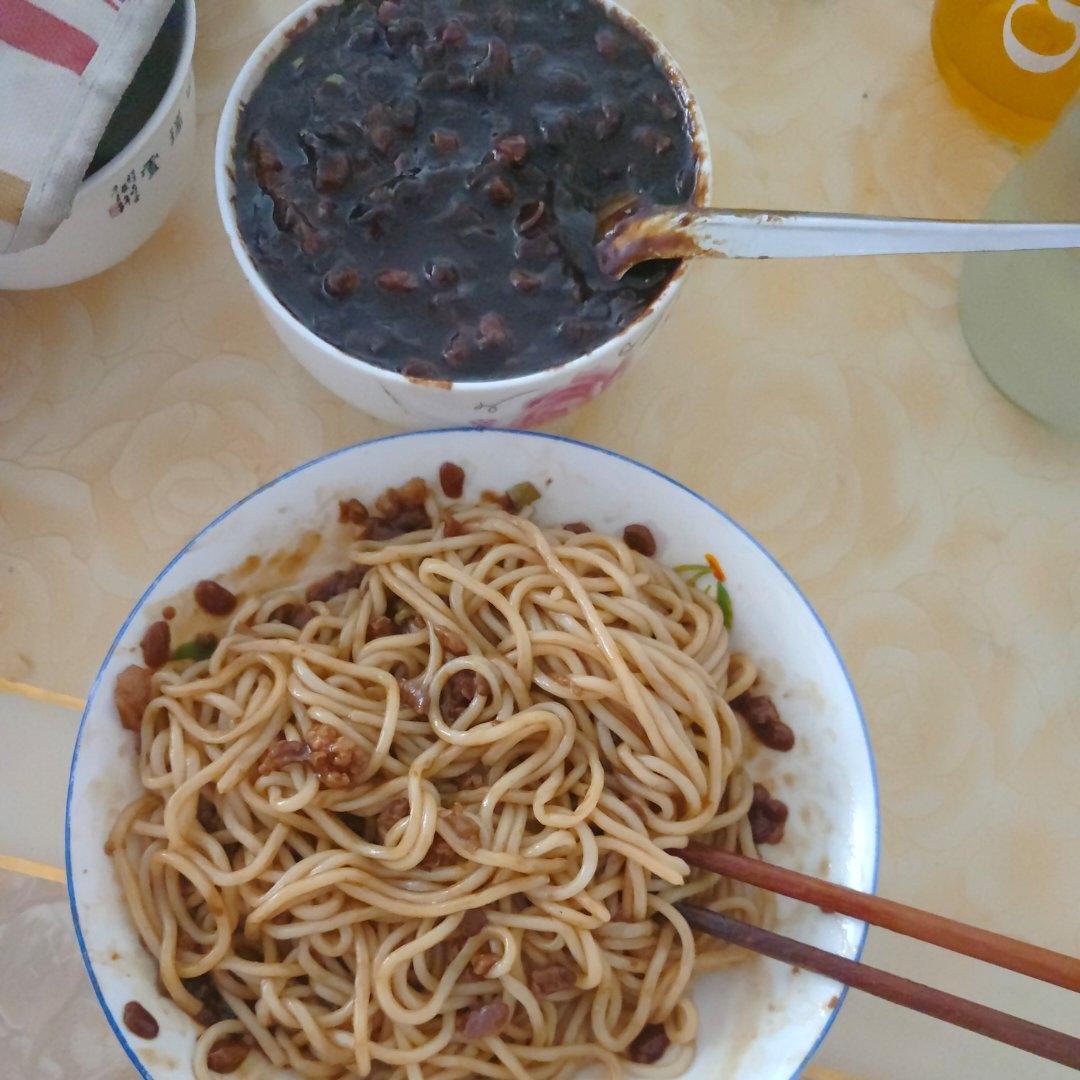 炸酱面