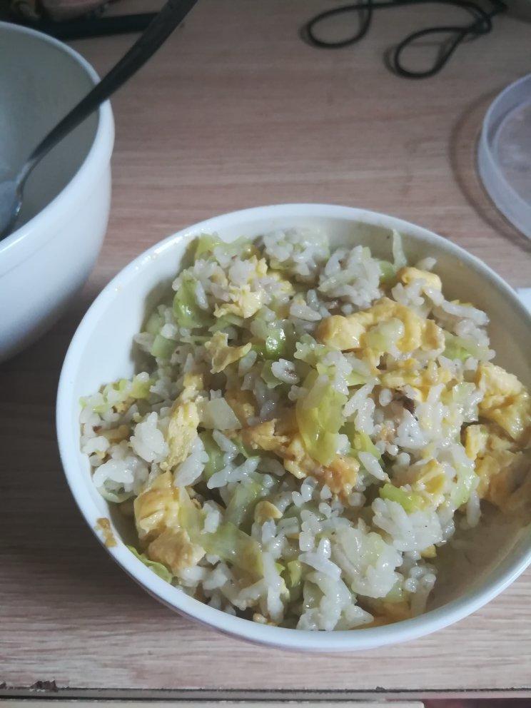 包菜蛋炒饭