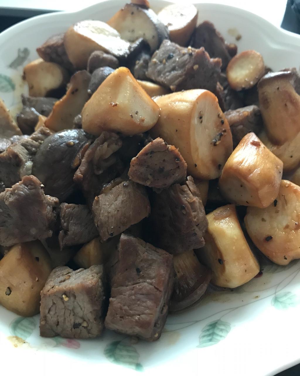 黑胡椒杏鲍菇牛肉粒