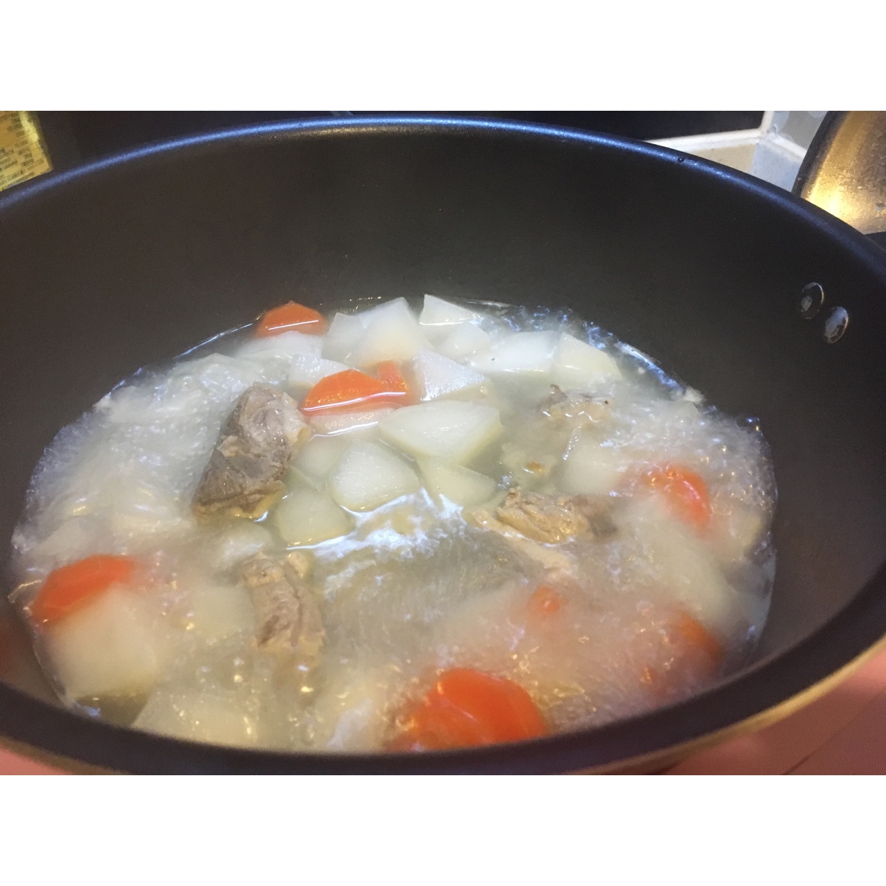 萝卜排骨汤