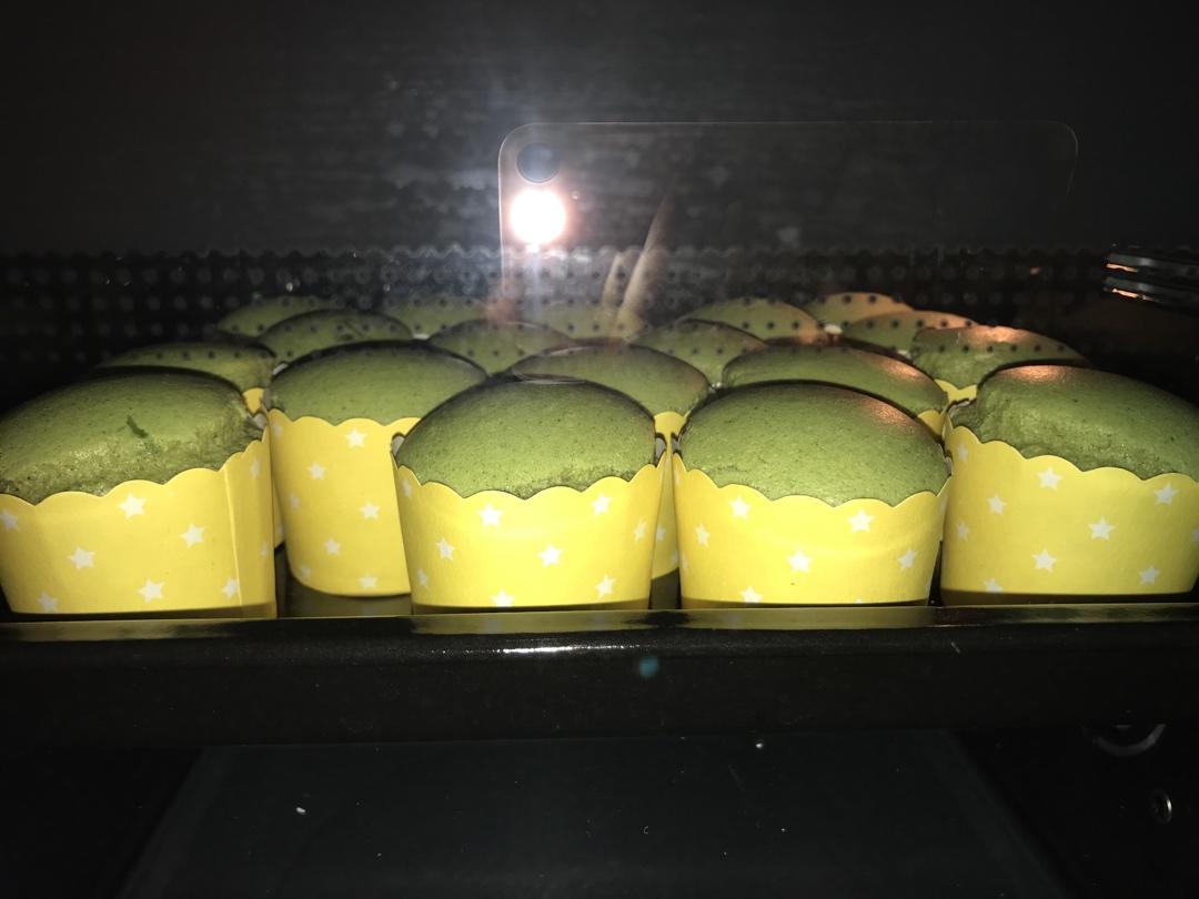 纸杯蛋糕 8寸戚风蛋糕的量