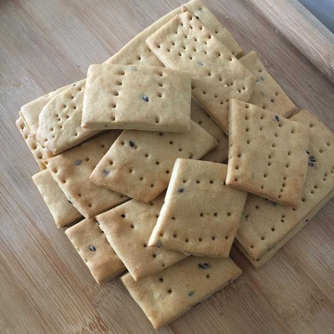 芝麻苏打饼的做法