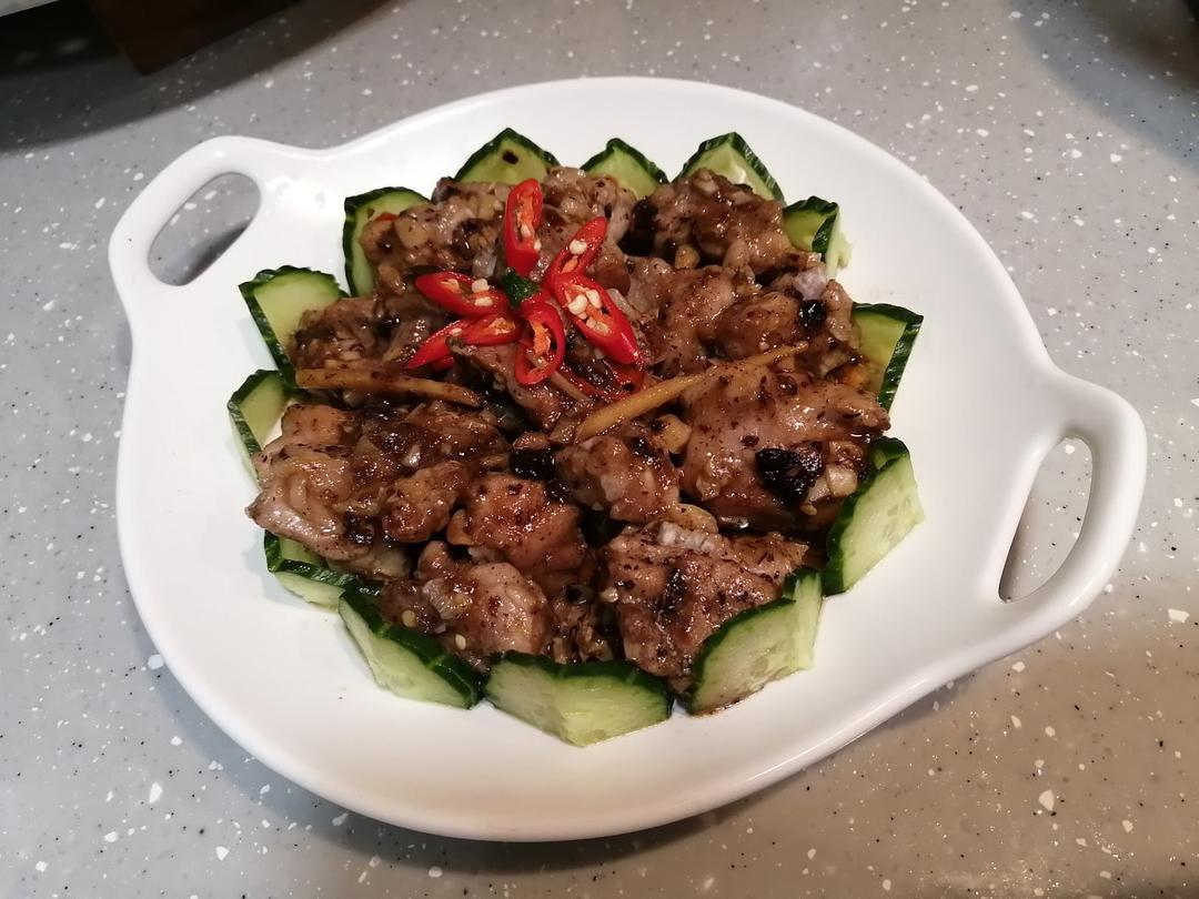 排骨怎么蒸才嫩？第一步先焯水就错了，记住这个窍门排骨嫩滑多汁