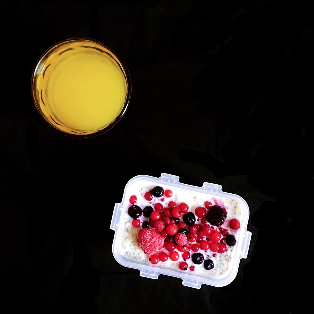 一个人两只碗三口锅的小日子