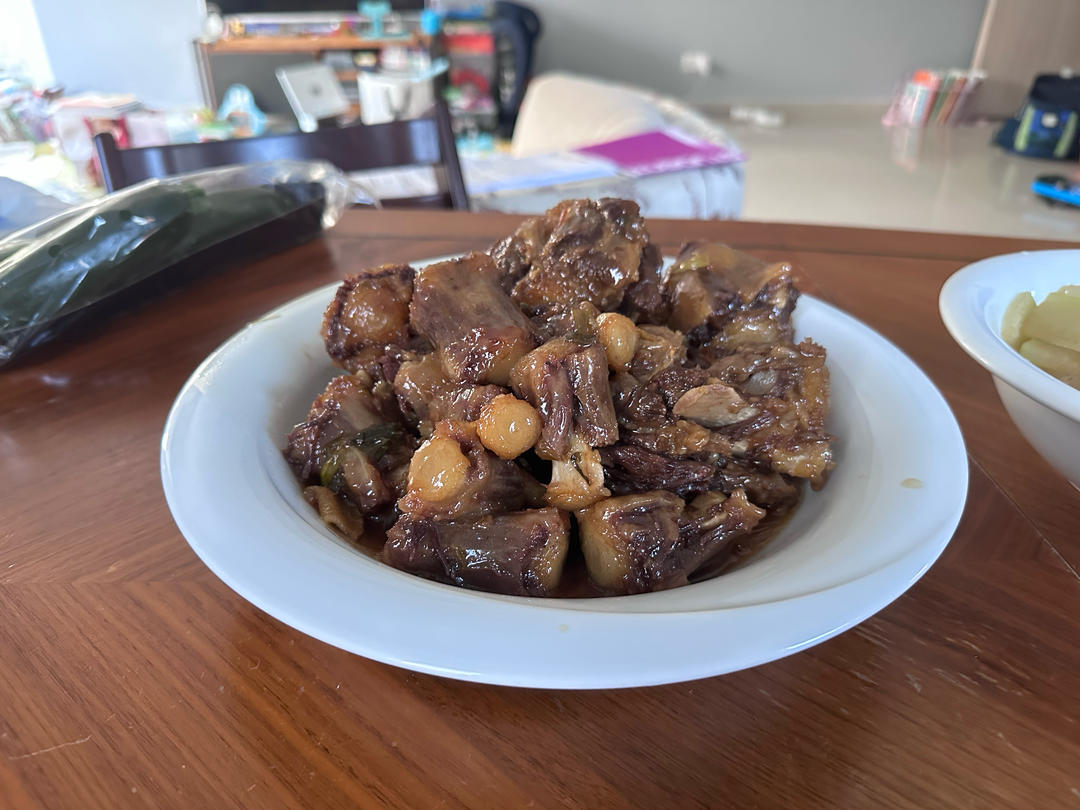 红烧牛尾