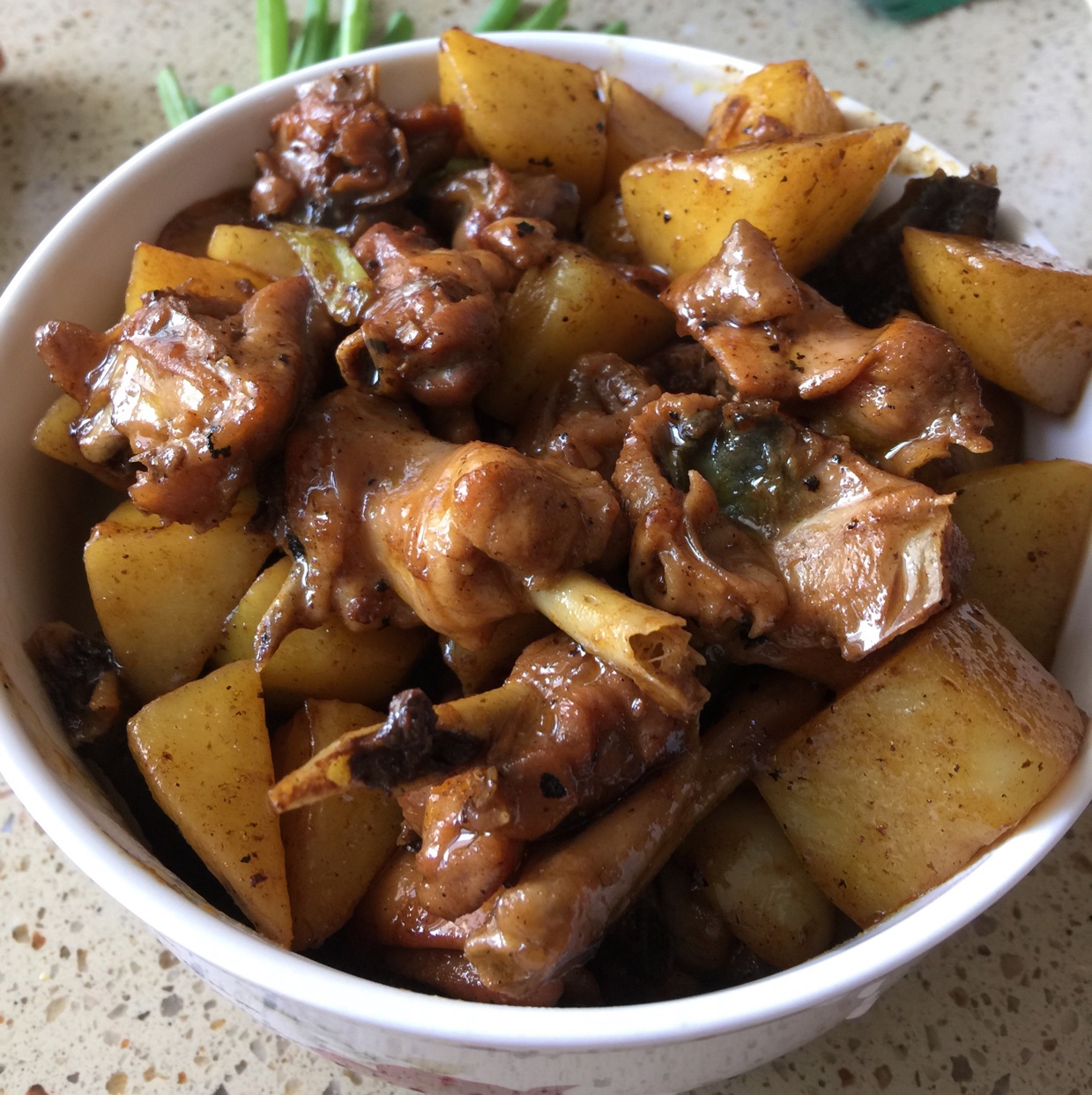 cv5e做的土豆炖鸡块