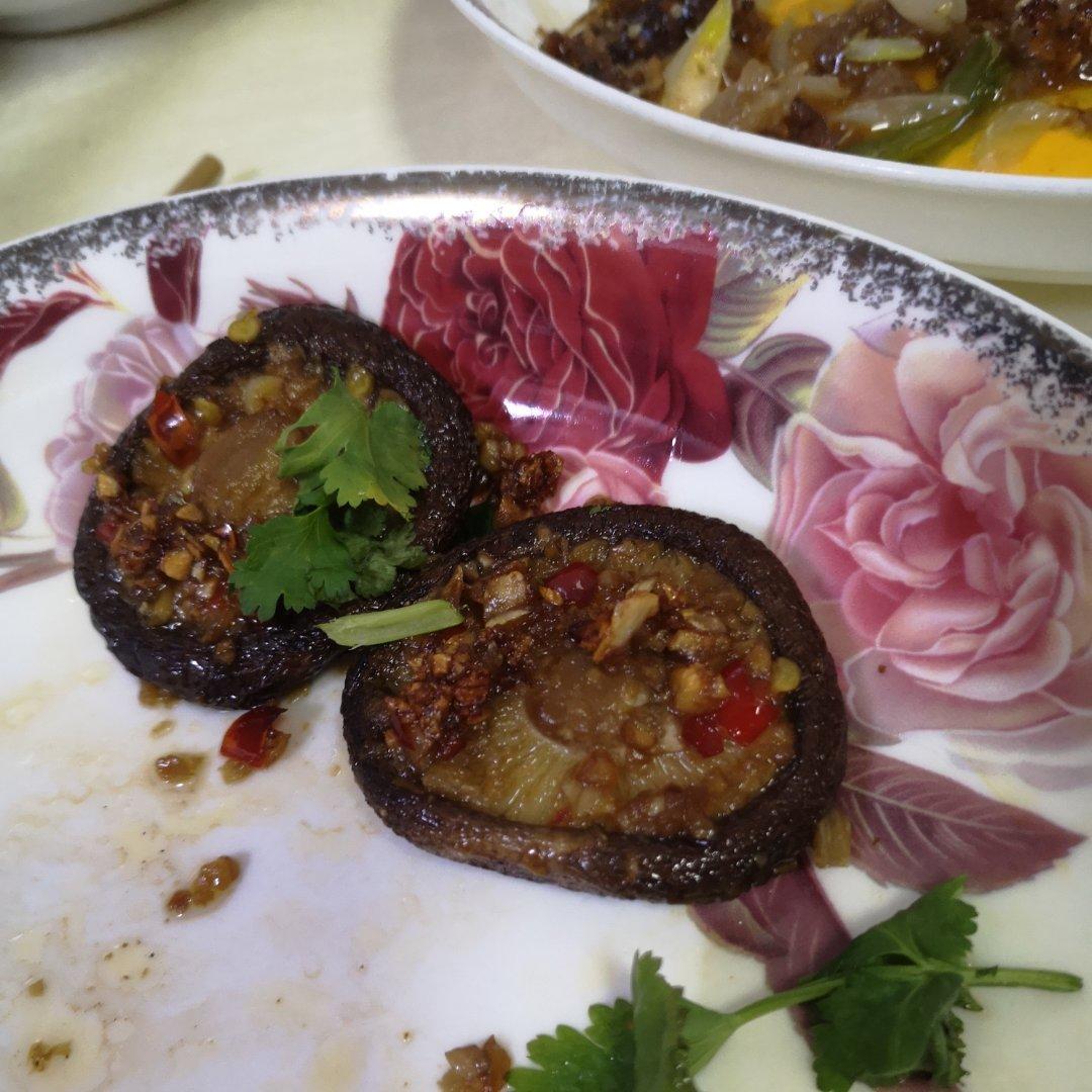 蒜蓉孜然烤香菇