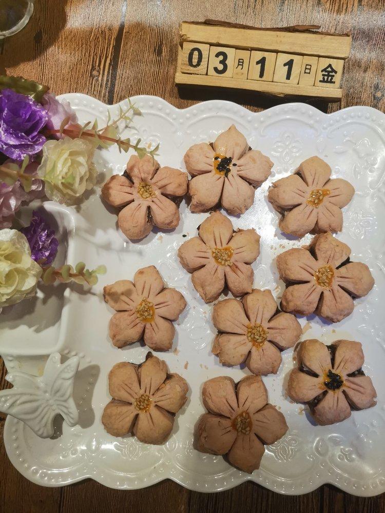 新年秀厨艺时间到！震惊四座的【豆沙葵花酥】！