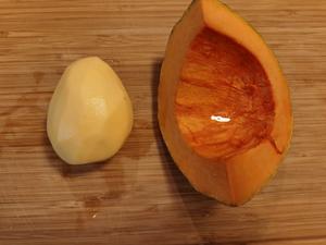 土豆炖南瓜的做法 步骤1
