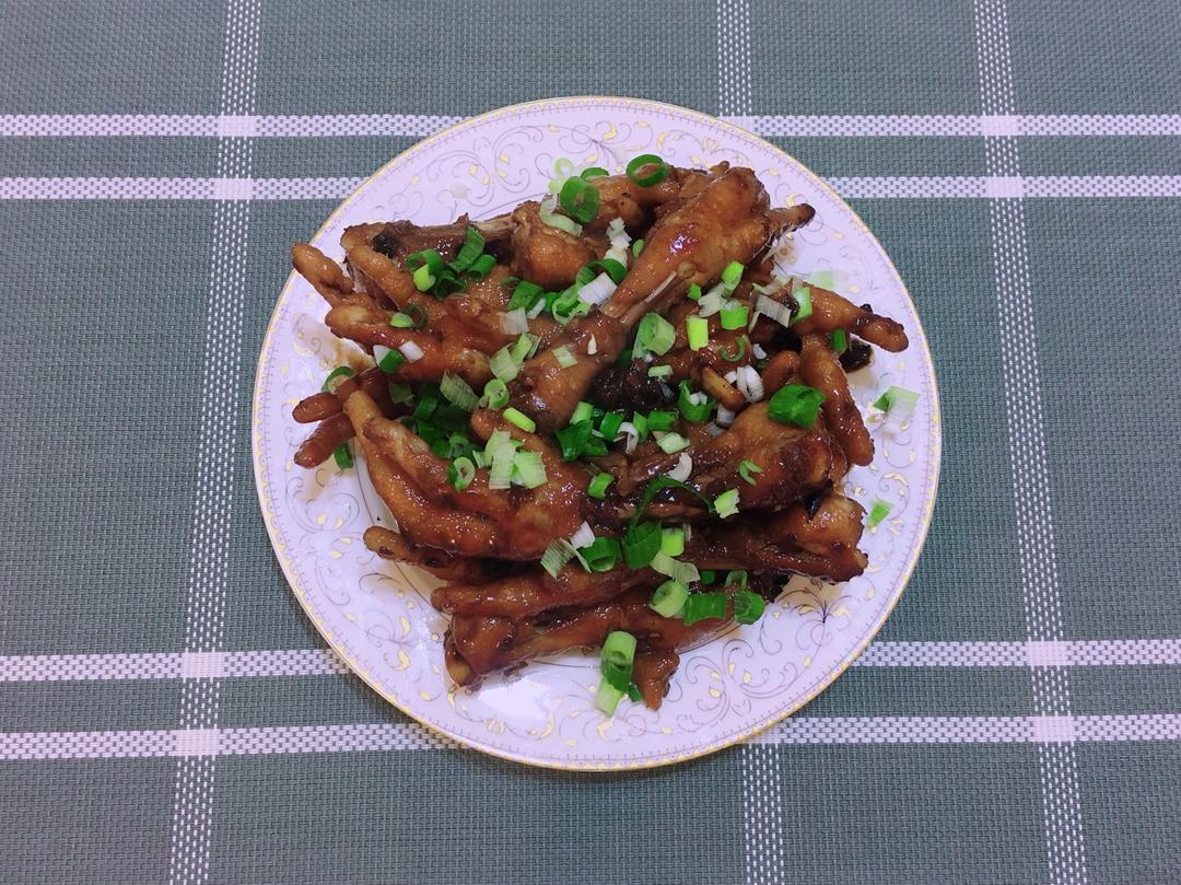 红烧鸡爪子