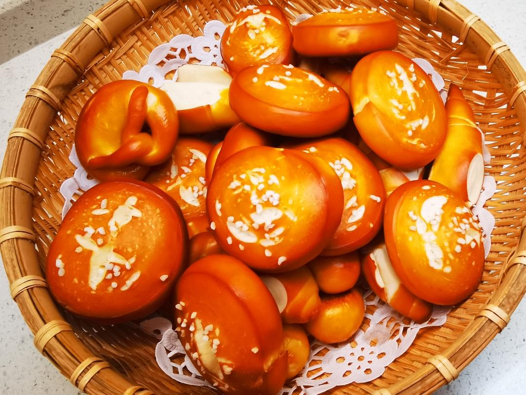 #烤100个面包# 🍞010 明星店的「碱水小丸子&小肉丸」