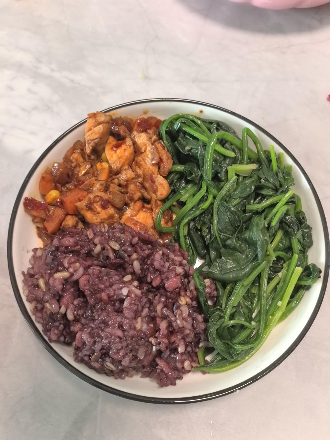 宫保鸡丁盖饭