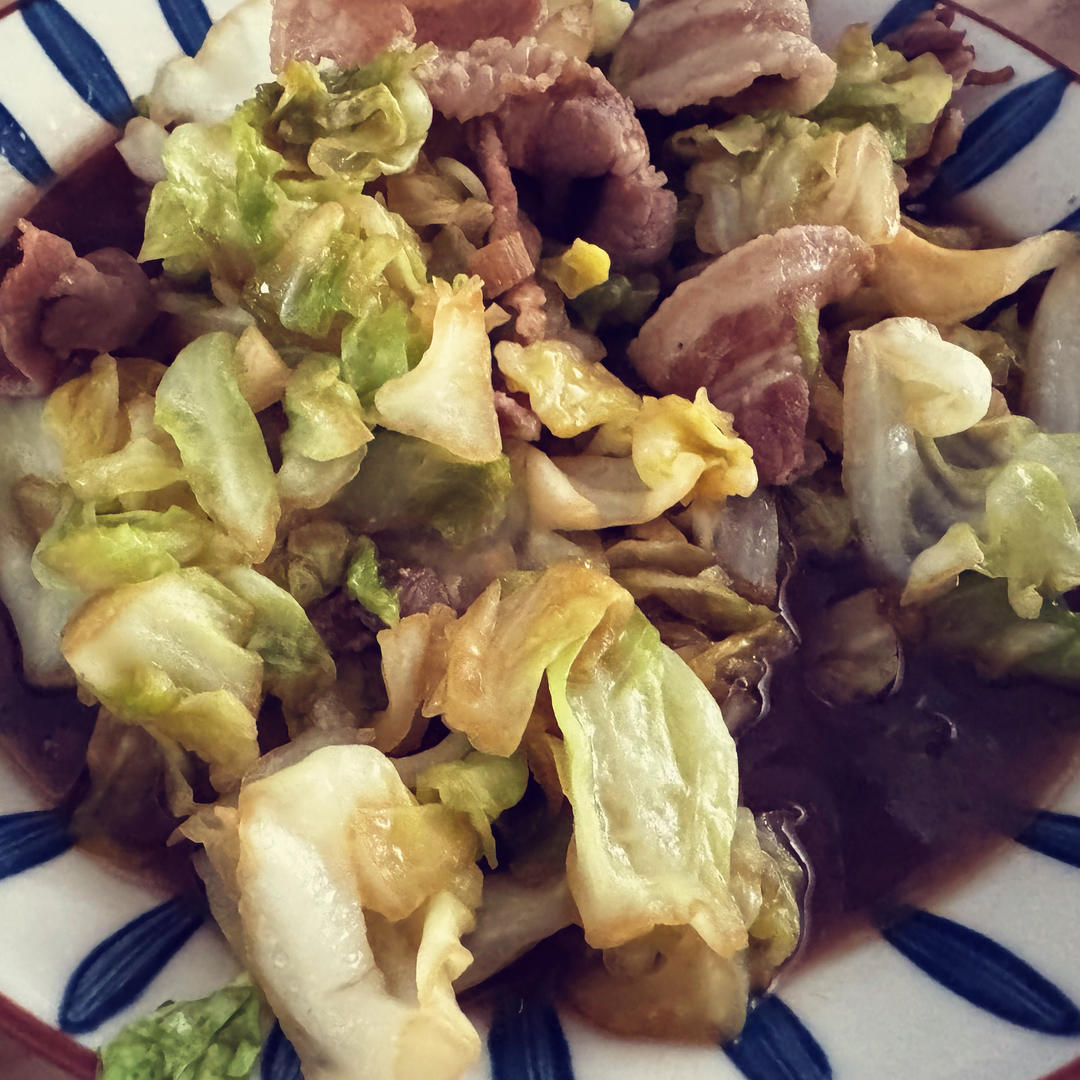 五花肉炒包菜