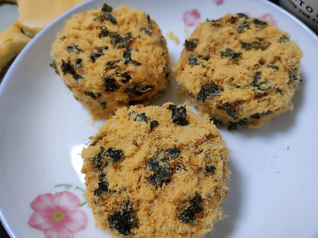 美味海苔肉松小贝