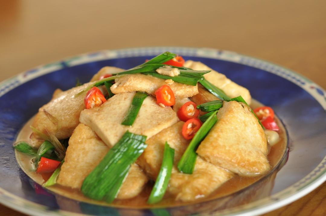 青蒜煎豆腐的做法