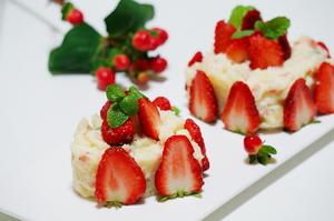 草莓蛋糕沙拉（土豆泥草莓沙拉）的做法 步骤8