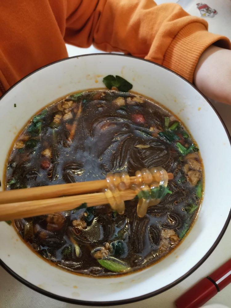 堂妈小厨——超好吃的酸辣粉
