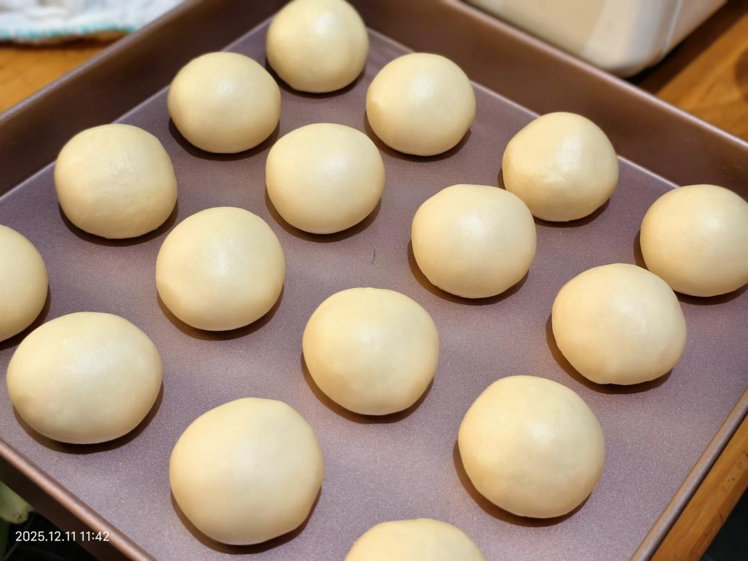 一次发酵超软淡奶油小餐包